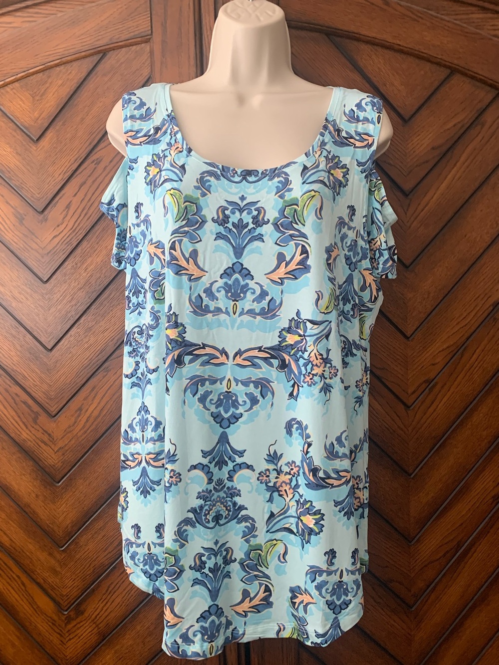 JM Collection blue floral print cold shoulder top size large